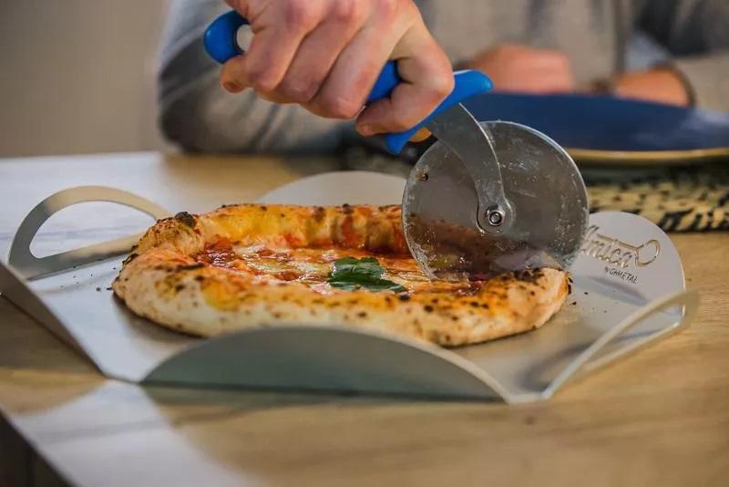 6 szögletű tálca pizza szeleteléshez